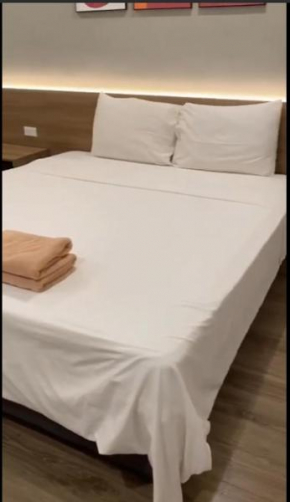 Sunny Hotel